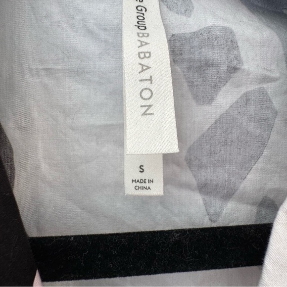 Aritzia The Group Babaton Abstract Leaf Print Button-Up short sleeve Shirt Small - Picture 4 of 6